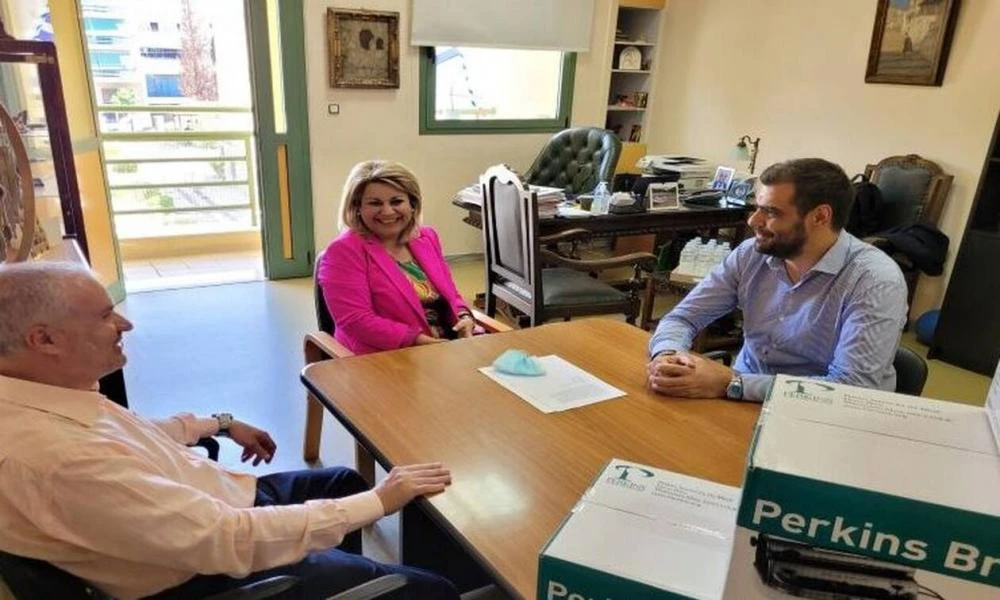 Δωρεά έξι γραφομηχανών Braille στο ΚΕΑΤ από το Γραφείο του Πρωθυπουργού